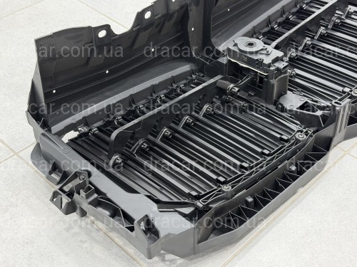 Центральные жалюзи с моторчиком СЕРЫЕ 51749465366 для BMW X7 G07 2019-2022 артикул 10753