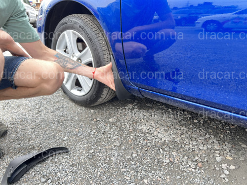 Бризковики передні Mazda 6 2003-2007, комплект 2шт. артикул 6772