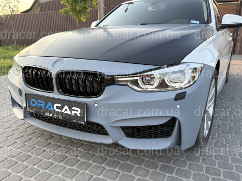 Решетка радиатора ноздри M3 стиль BMW 3 series F30 F31 черный глянец 2шт. артикул 7919