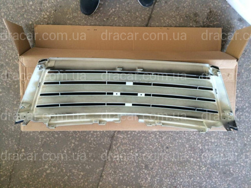 Решітка радіатора Double Eight Toyota Land Cruiser Prado 150 2013- колір чорний артикул 5348