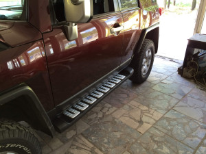 Алюмінієві накладки на заводські пороги Toyota FJ Cruiser 2006-2011 (пороги такі як на фото)