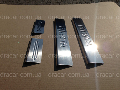 Накладки на пороги Ford Fiesta 2004-2010 (нержавіюча сталь) артикул 5077