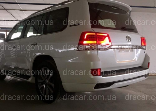 Обвіс спідниця заднього бампера Executive Toyota Land Cruiser 200 стиль 2016 колір чорний артикул 6498