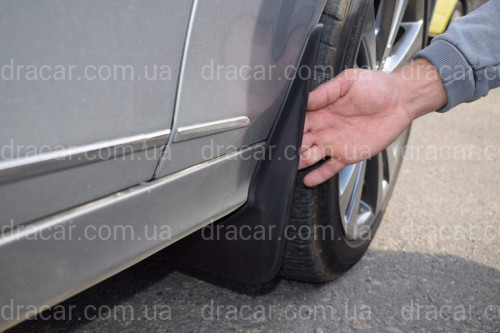 Бризковики Mercedes-Benz C-class W204 2007-2010 підходять седан та універсал комплект 4 шт.  артикул 6341