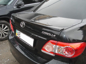 Спойлер ліп багажника Toyota Corolla 2007-2012 ABS пластик під фарбування