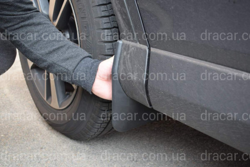 Бризковики передні Toyota Rav 4 2016-2018 комплект 2 шт. артикул 6846