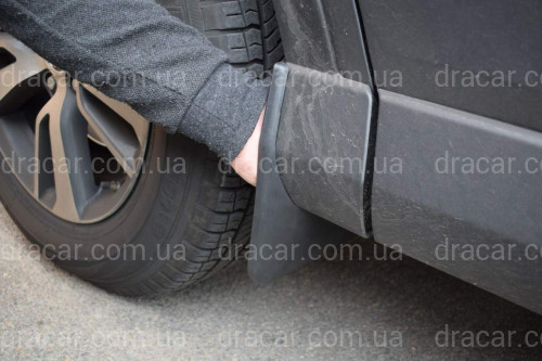 Бризковики передні Toyota Rav 4 2016-2018 комплект 2 шт. артикул 6846