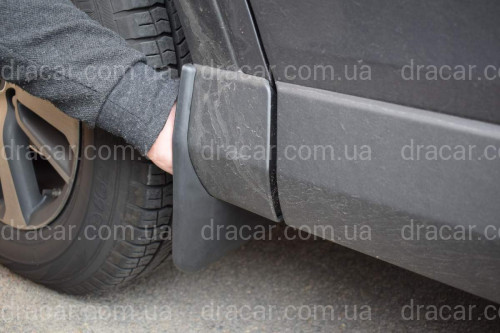 Бризковики передні Toyota Rav 4 2016-2018 комплект 2 шт. артикул 6846