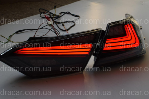 Задні діодні ліхтарі Toyota Camry 70 2018 - димчасті артикул 6880