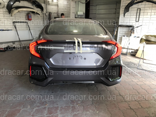 Бампер задній SI Honda Civic 4D 2016-2019 комплектний артикул 6967