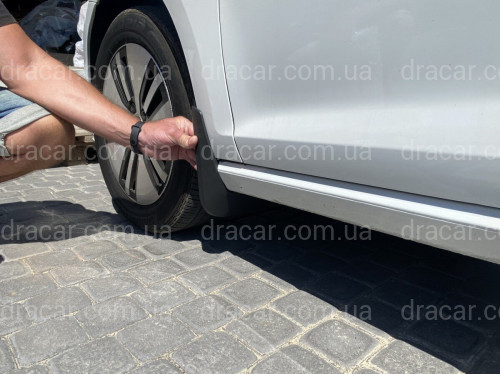 Бризковики Volkswagen Golf 7 2012-2020, комплект 4 шт. артикул 5925