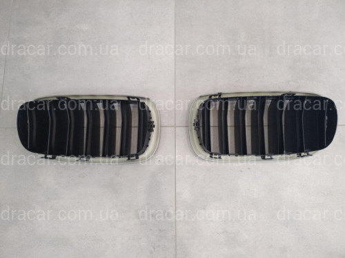 Решітки радіатора ніздрі BMW X5 F15 / F16 2013-2018 2шт. артикул 7171