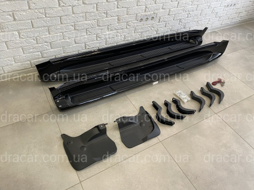 Пороги ОЕМ Toyota Land Cruiser 200 2007-2021 / Lexus LX 570 2007-2015 з підсвічуванням в стилі Lexus (колір чорний) артикул 4080