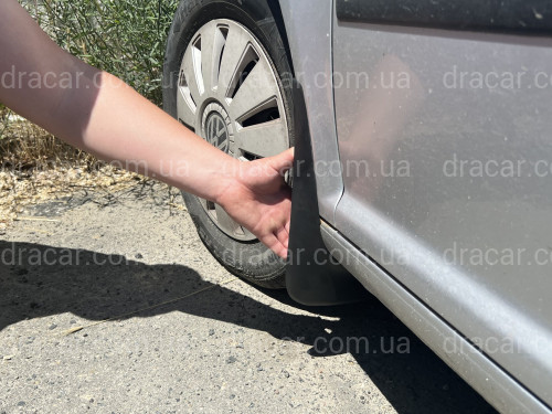 Бризковики передні Volkswagen Golf 4 / Golf 5 хетчбек для моделі без молдингу на порозі, комплект 2шт. артикул 3967