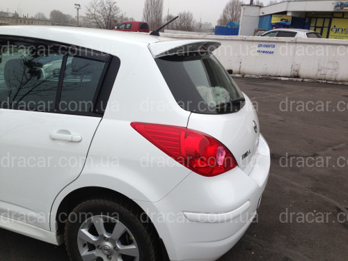 Спойлер козирок Nissan Tiida 2006-2013 ABS пластик під фарбування артикул 6305