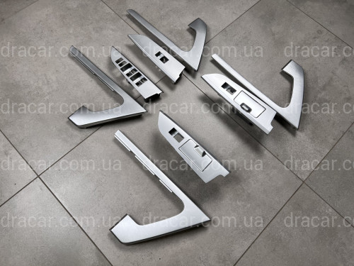 Накладки дверей Toyota Land Cruiser 200  артикул 7940