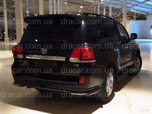 Спідниця заднього бампера Toyota Land Cruiser 200 2007-2015 у чорному кольорі артикул 3417
