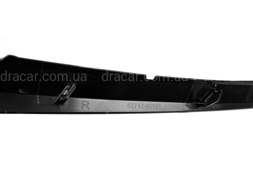 Накладка бампера під фару права Toyota Camry SE / XSE 70 2018+ артикул 7337