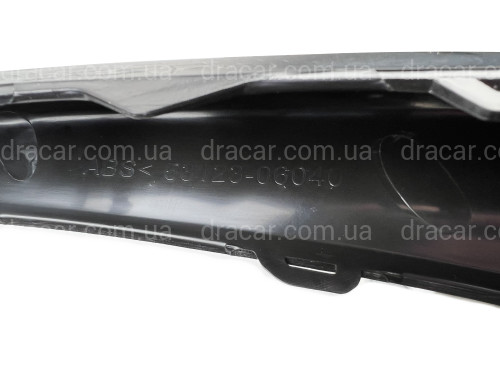 Накладка бампера нижня права Toyota Camry SE / XSE 70 2018+ артикул 7334