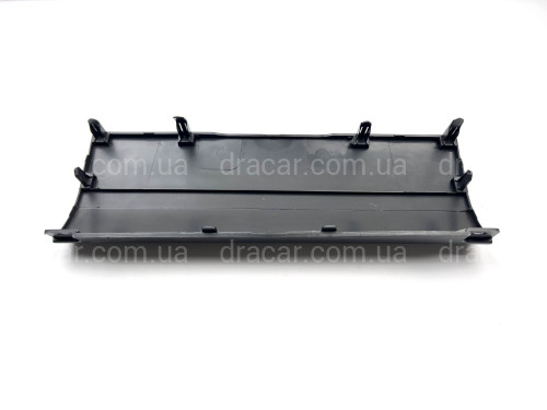 Заглушка бампера під фаркоп (не F-Sport) Lexus LX 570 2012-2015 артикул 6864
