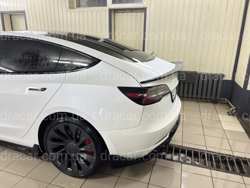 Спойлер лип багажника Tesla model 3 2017- ABS пластик, колір чорний глянець артикул 7884