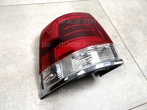 Задній лівий зовнішній ліхтар OEM Toyota Land Cruiser 200 2016-2021 артикул 5744