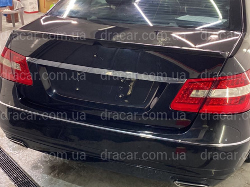 Спойлер лип на багажник Mercedes W212 2009-2016 ABS пластик колір чорний глянець артикул 8367