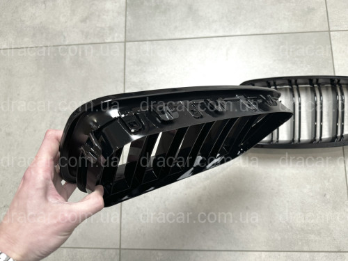 Решітки радіатора ніздрі M5 стиль BMW 5 series F10 F11, чорний глянець 2шт. артикул 8506