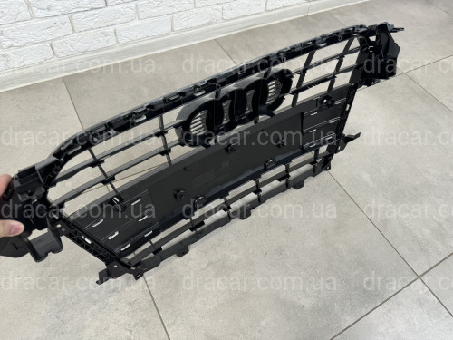 Решітка радіатора Audi A4 B8 2012-2015 чорна артикул 8609