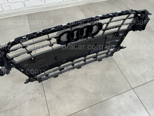 Решітка радіатора Audi A4 B8 2012-2015 сіра з хромом артикул 8608