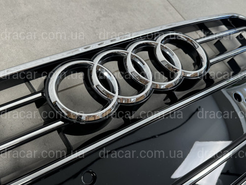 Решітка радіатора Audi A7 2010-2014 чорна з хромом артикул 8610