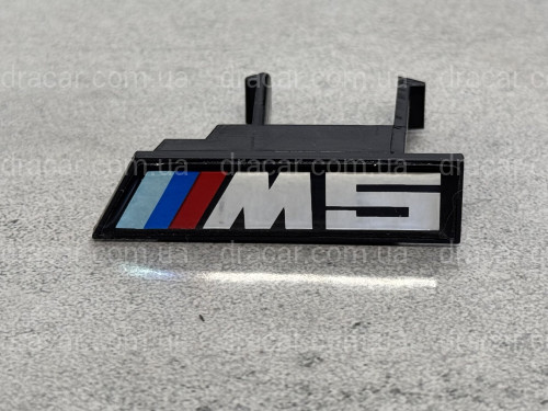 Шильдик в радіаторну решітку M5 BMW 5 series G30 / G31 2020+  артикул 758