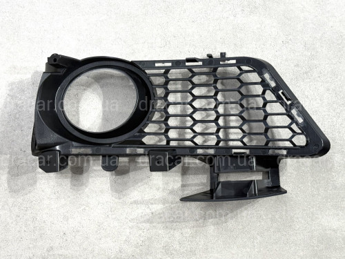Накладка на протитуманну фару ліва M пакет 51118062631 BMW 3 series F30 F31 2012-2018 артикул 1841