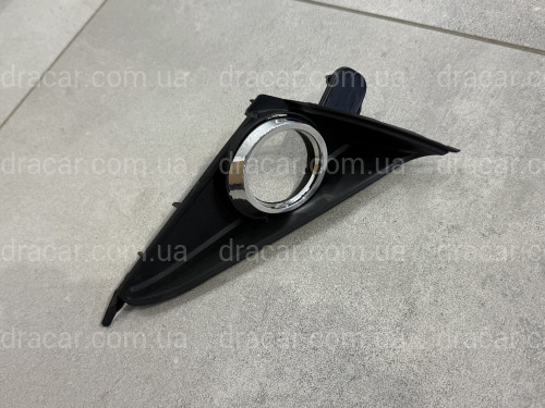 Накладка протитуманної фари права 5203060040 для Lexus GX 460 2014-2021 артикул 1714