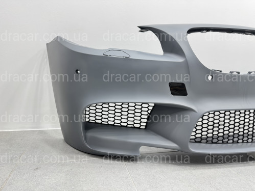 Передній бампер у зборі стиль M5 стиль для BMW 5 Series F10 F11 2010-2016 ПІД ПАРКТРОННИКИ артикул 7920