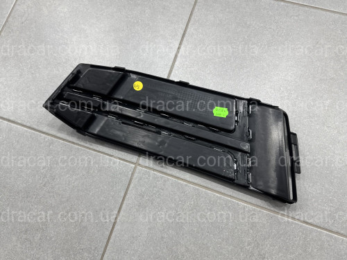 Накладка переднього бампера AUDI A4 B9 2015-2019 ПРАВА СТОРОНА артикул 3626