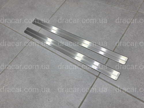 Накладки на пороги Nissan Juke 2011-2015 2 шт. артикул 5135