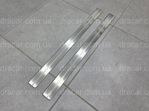 Накладки на пороги Nissan Juke 2011-2015 2 шт. артикул 5135