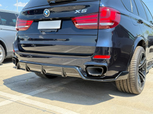Дифузор накладка заднього бампера Paradigma M-Performance для BMW X5 F15 2013-2018, колір чорний глянець