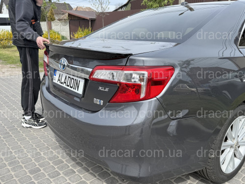Спойлер ліп багажника Toyota Camry 50 USA 2012-2014 ABS пластик, колір чорний глянець артикул 9470