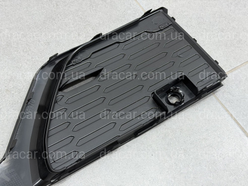 Решітка бампера права 4M0890682B S-Line BLACK для Audi Q7 2020-2024  артикул 5628