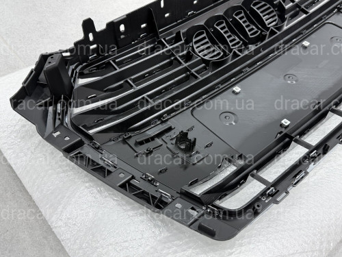 Решітка радіатора S-Line 8W0853651E T94 для Audi A4 B9 2015-2019 артикул 9818