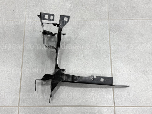 Кронштейн правого окуляра 51647422294 для BMW 3 series G20 G21 артикул 9904