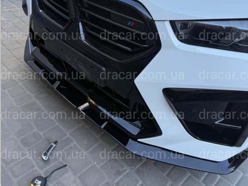 Спідниця накладка переднього бампера BMW X5M G05 F95 2023+ ABS пластик, чорний глянець артикул 10170