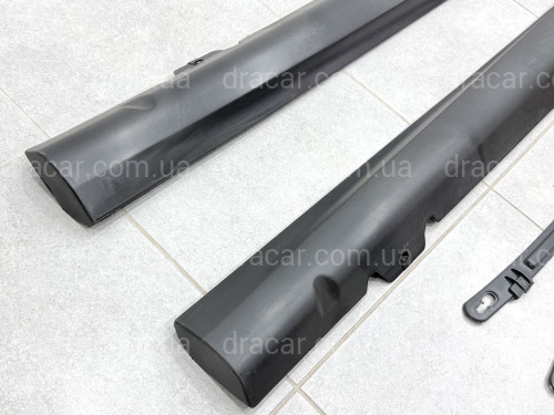 Накладки на пороги R20 для Volkswagen Golf 6 2008-2013 артикул 10201