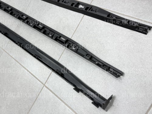 Леза на пороги R-Line для Volkswagen Golf 8 2022- артикул 10203