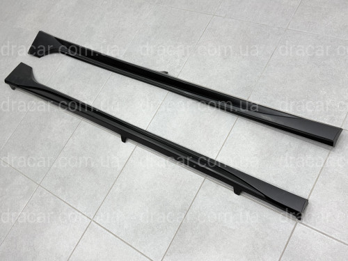 Накладки на пороги R-Line для Volkswagen Golf 8 2022- артикул 10198