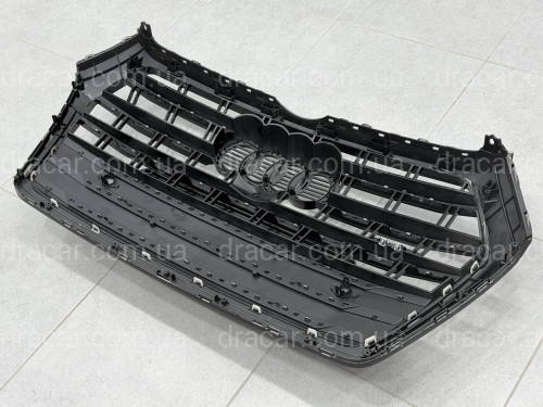 Решітка радіатора стиль SQ5 BLACK для Audi Q5 2017-2020 артикул 10560