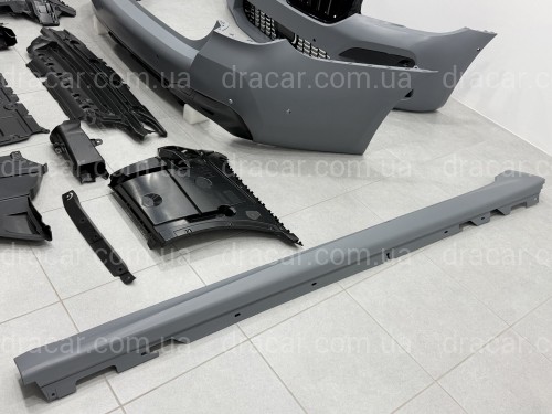 Комплект обвісу M5 F90 LCI BMW 5 series G30 2020+ (передній / задній бампер, пороги, насадки на труби, жалюзі, ніздрі) артикул 10574