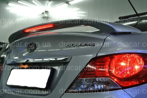 Спойлер на багажник Hyundai Accent 2011-2015 зі стоп сигналом ABS кріплення на скоби (під фарбування) артикул 3876